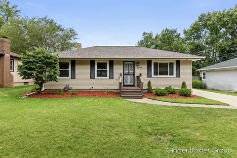 3707 Collingwood, Wyoming, MI 49519