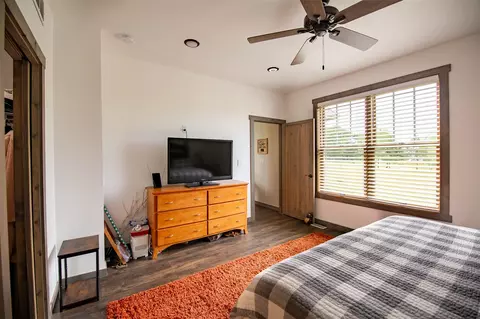 Bedroom - 23994 Forest Shrs, Cassopolis, MI 49031 photo 1 of 5