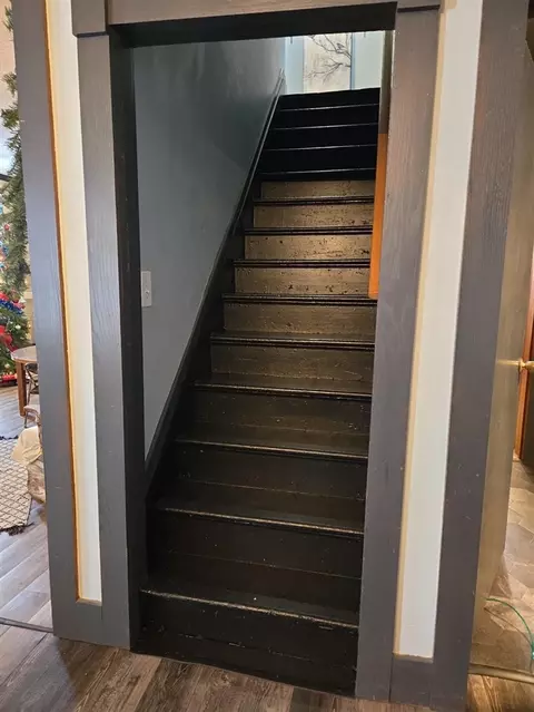 Entry Way - 8731 Beecher, Pittsford, MI 49271 photo 3 of 3