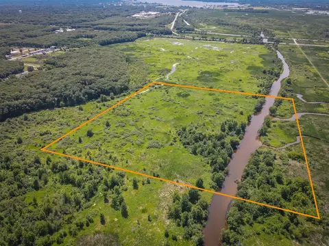 V/l 40a Muskgeon, Muskegon, MI 49442