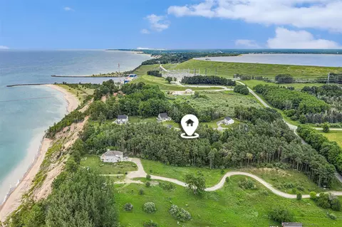 4100 S Lakeshore, Ludington, MI 49431