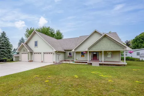9387 Lakeview, Cadillac, MI 49601
