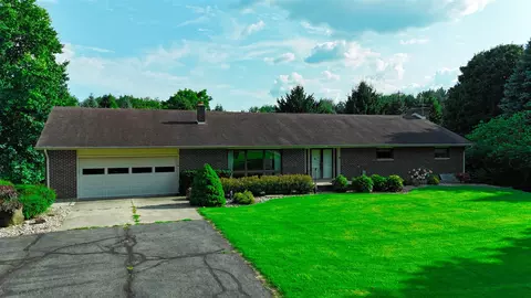 31565 Middle Xing, Dowagiac, MI 49047