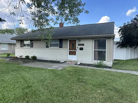 18317 Hinton, Riverview, MI 48193 photo 2