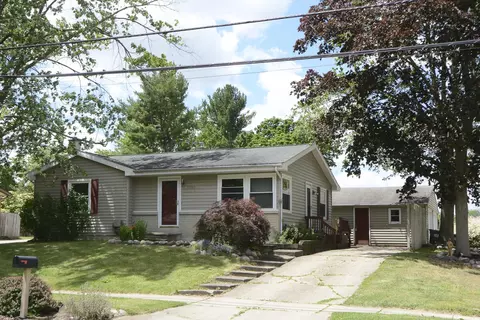 7240 Rockford, Portage, MI 49024