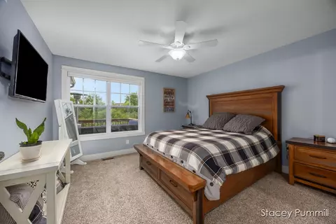 Bedroom - 10167 E Xrds, Caledonia, MI 49316 photo 1 of 4
