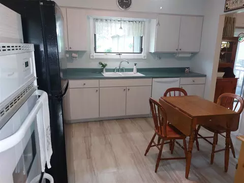Kitchen - 1434 Ottawa, Niles, MI 49120 photo 3 of 3