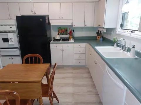 Kitchen - 1434 Ottawa, Niles, MI 49120 photo 2 of 3