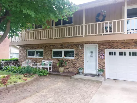 Exterior - 1434 Ottawa, Niles, MI 49120 photo 4 of 35
