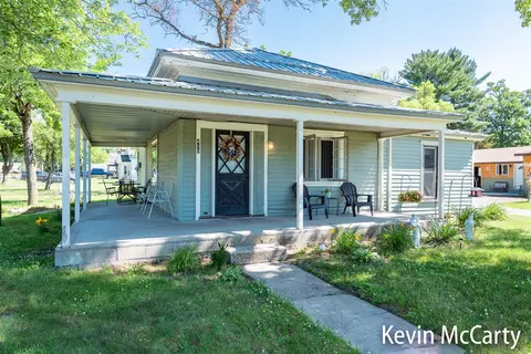 410 Seventh, Baldwin, MI 49304 photo 2