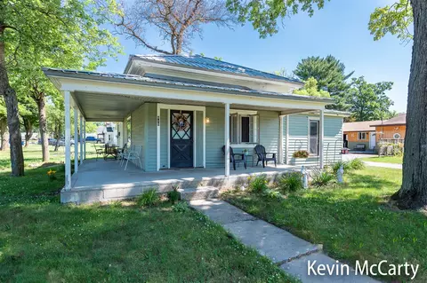 410 Seventh, Baldwin, MI 49304 photo 3