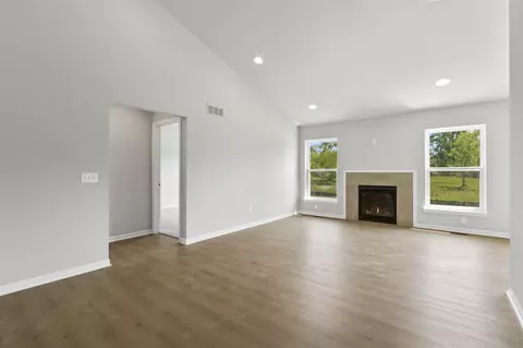 Living - 31433 Augusta #75, Romulus, MI 48174 photo 2 of 2