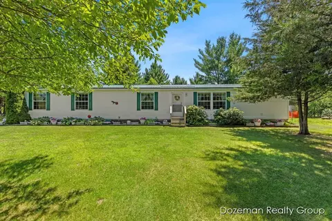 4584 E Valeries, Newaygo, MI 49337