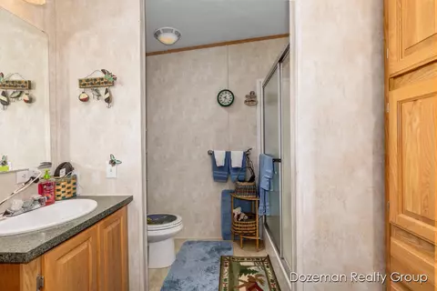 Bath - 4584 E Valeries, Newaygo, MI 49337 photo 1 of 2