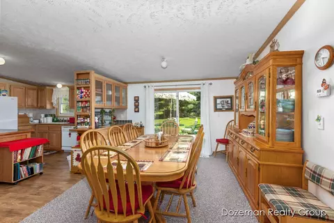 Dining - 4584 E Valeries, Newaygo, MI 49337 photo 1 of 1