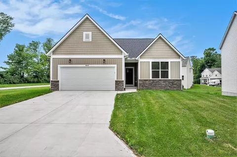8809 Loggers Spur, Caledonia, MI 49316