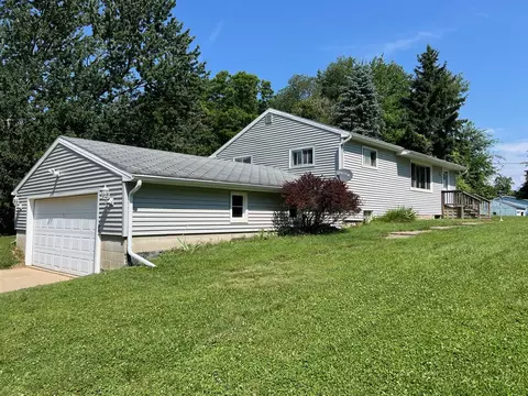 15306 Peacock, Haslett, MI 48840