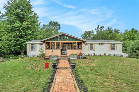 318 58th, Grand Junction, MI 49056