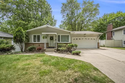 2040 Valley Frg, Grand Rapids, MI 49504