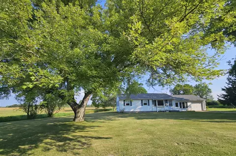 5020 Gun Lk, Hastings, MI 49058