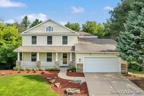3825 Windwood, Rockford, MI 49341