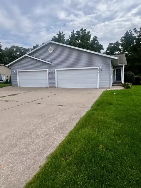 460 Mitzi, North Muskegon, MI 49445
