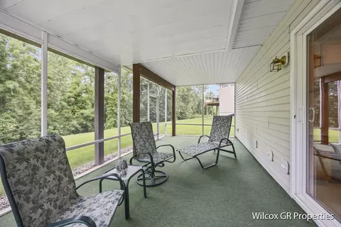 Exterior - 1274 Dogwood Mdws, Ada, MI 49301 photo 4 of 19