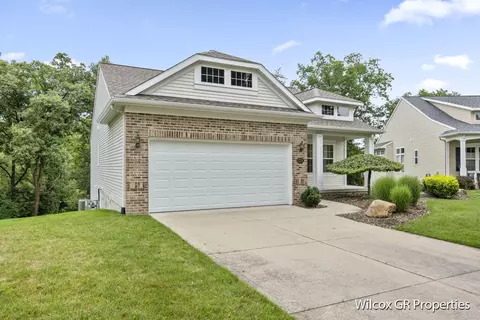Exterior - 1274 Dogwood Mdws, Ada, MI 49301 photo 3 of 19