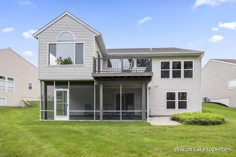 Exterior - 1274 Dogwood Mdws, Ada, MI 49301 photo 8 of 19