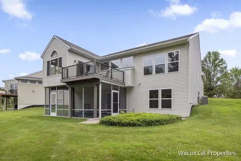 Exterior - 1274 Dogwood Mdws, Ada, MI 49301 photo 9 of 19