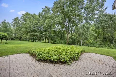 Exterior - 1274 Dogwood Mdws, Ada, MI 49301 photo 11 of 19