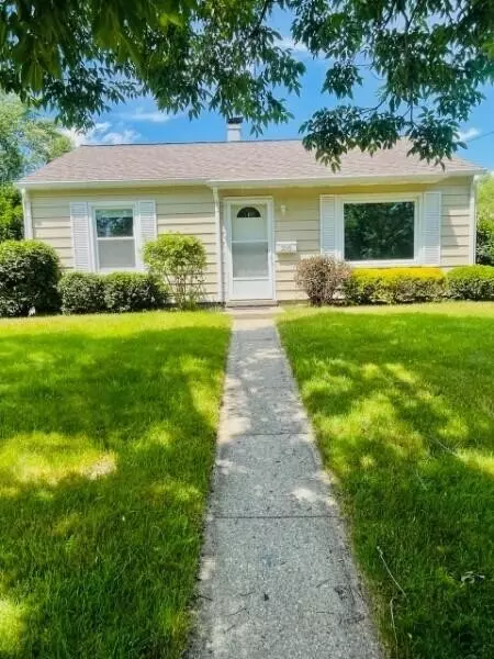 216 Whitcomb, Kalamazoo, MI 49001