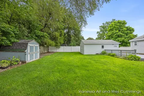 722 Morton, Belding, MI 48809 photo 38