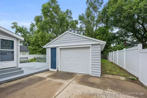 722 Morton, Belding, MI 48809 photo 39