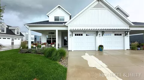 662 Terrace Pt, Muskegon, MI 49440