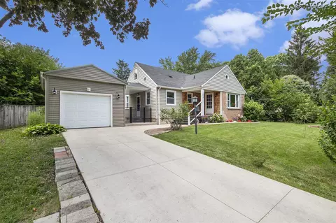 1819 Wooster, Grand Rapids, MI 49506