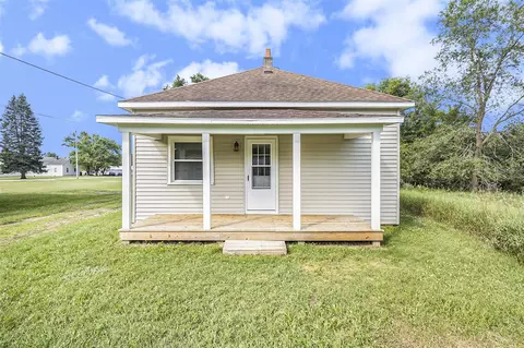 315 N F, Trufant, MI 49347