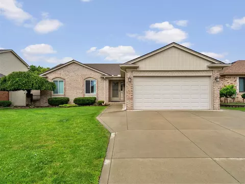 42354 Royal, Clinton Township, MI 48038
