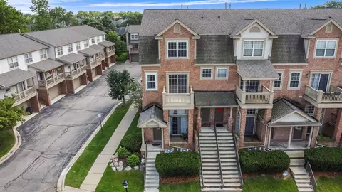 2860 Barclay, Ann Arbor, MI 48105