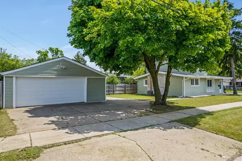 1221 Dufrain, Pontiac, MI 48342