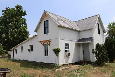 121 66th, South Haven, MI 49090