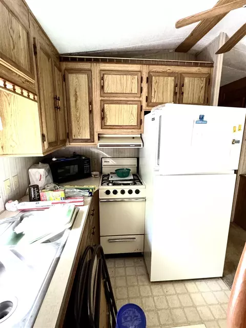 Kitchen - 6566 S West Outer Loop, Custer, MI 49405 photo 2 of 3