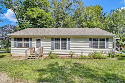 133 West, Plainwell, MI 49080 photo 2