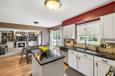 2468 Amber, Canton, MI 48188 photo 6