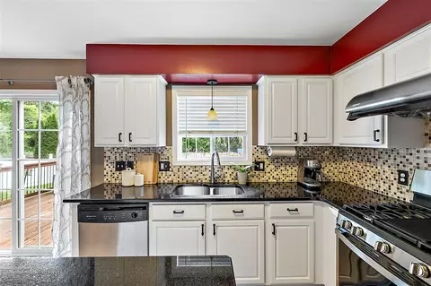 2468 Amber, Canton, MI 48188 photo 5