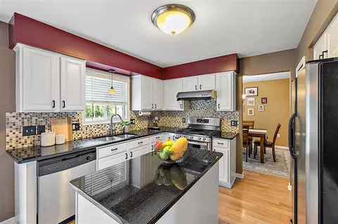 2468 Amber, Canton, MI 48188 photo 4