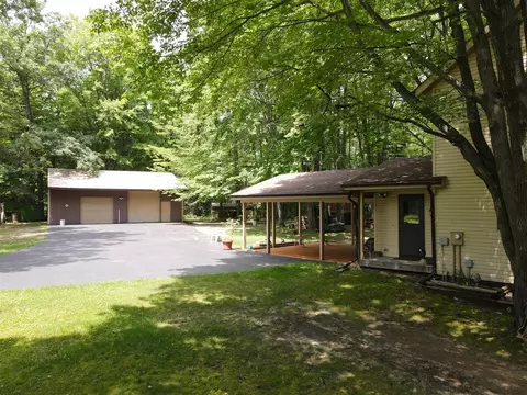 Exterior - 7227 Greenwood Rd, Gladwin, MI 48624 photo 7 of 21