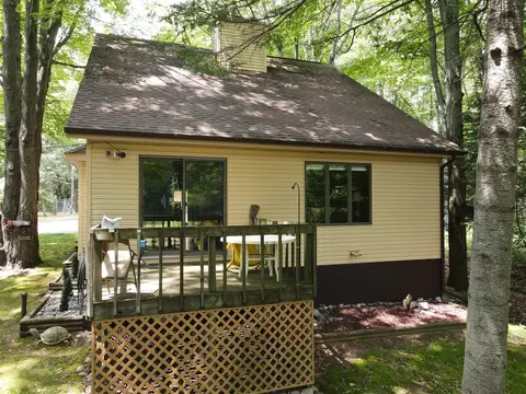 Exterior - 7227 Greenwood Rd, Gladwin, MI 48624 photo 6 of 21