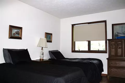 Bedroom - 7227 Greenwood Rd, Gladwin, MI 48624 photo 3 of 4