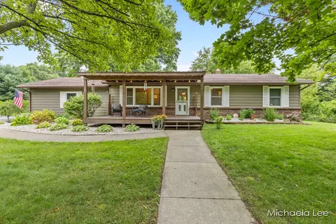 8340 Nugent, Rockford, MI 49341
